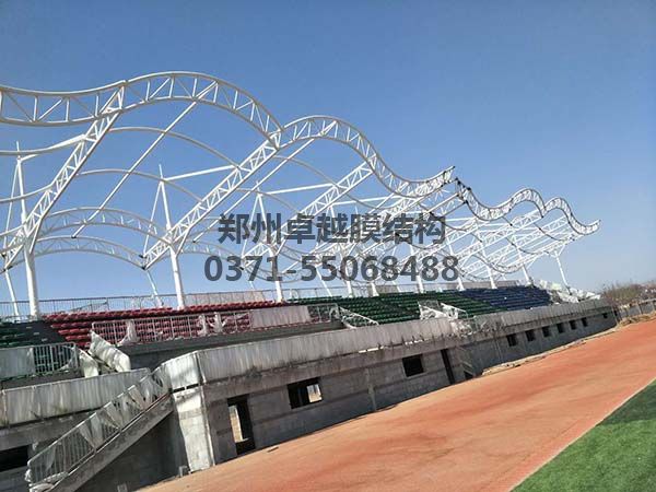 三門峽社會管理學院膜結(jié)構(gòu)看臺罩棚鋼構(gòu)細節(jié)照