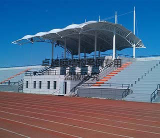 長(zhǎng)春一汽高等?？茖W(xué)校操場(chǎng)膜結(jié)構(gòu)看臺(tái)