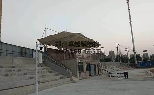 葫蘆島<font color='red'>膜結(jié)構(gòu)看臺</font>【葫蘆島市實(shí)驗(yàn)高中等】設(shè)計(jì)施工案例