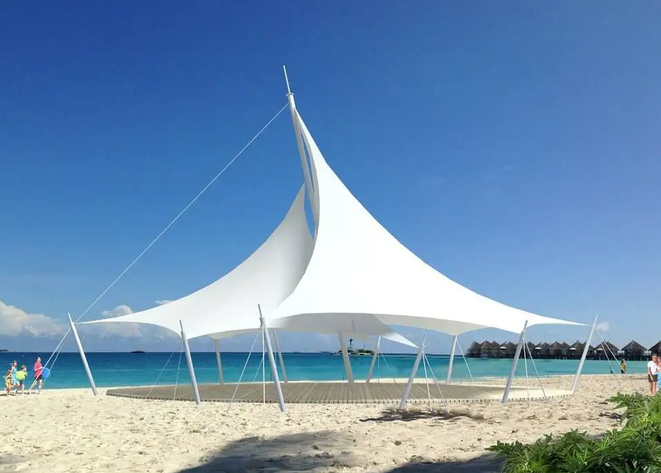 校園膜結(jié)構(gòu)體育看臺，耐用是王道，實(shí)惠是關(guān)鍵