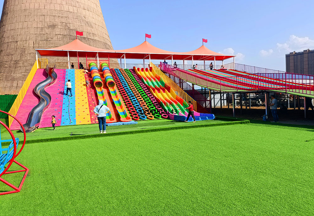 大同滑世界橘紅色<font color='red'>張拉膜結(jié)構(gòu)</font>生產(chǎn)