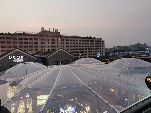 ETFE膜結(jié)構(gòu)材料的種類(lèi)有哪些？如何選購(gòu)適合自己的ETFE膜結(jié)構(gòu)？