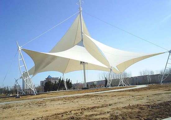 全新建筑形式！膜結(jié)構(gòu)雨棚的奇特性能分析